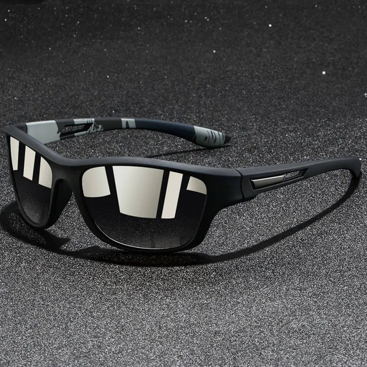 Ergonomische, leichte Herren Sportsonnenbrille. Polarisiert, UV400 & rutschfest für Komfort beim Sport.