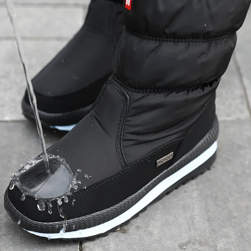 Robuste Damen Winterstiefel für optimalen Halt & Wärme, ideal für Schnee und Eis.
