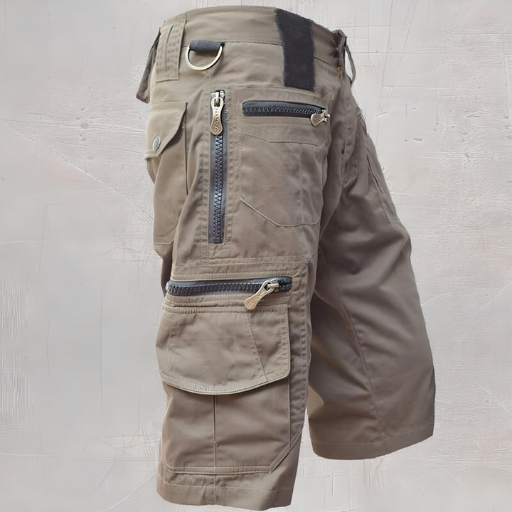 Moderne Herren Freizeithose, bequeme Cargoshorts mit geräumigen Seitentaschen.