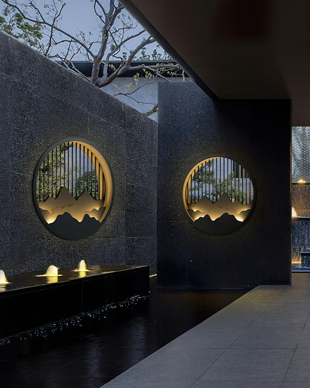 Moderne Outdoor Wandleuchte mit Bergmotiv