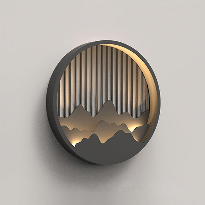 Moderne Outdoor Wandleuchte mit Bergmotiv