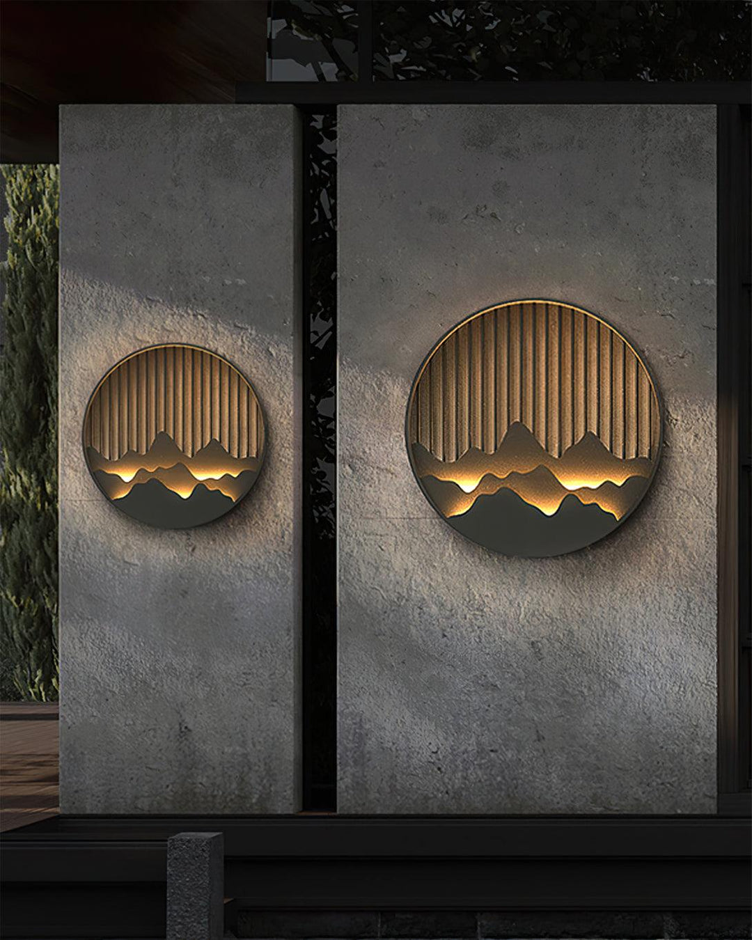Moderne Outdoor Wandleuchte mit Bergmotiv