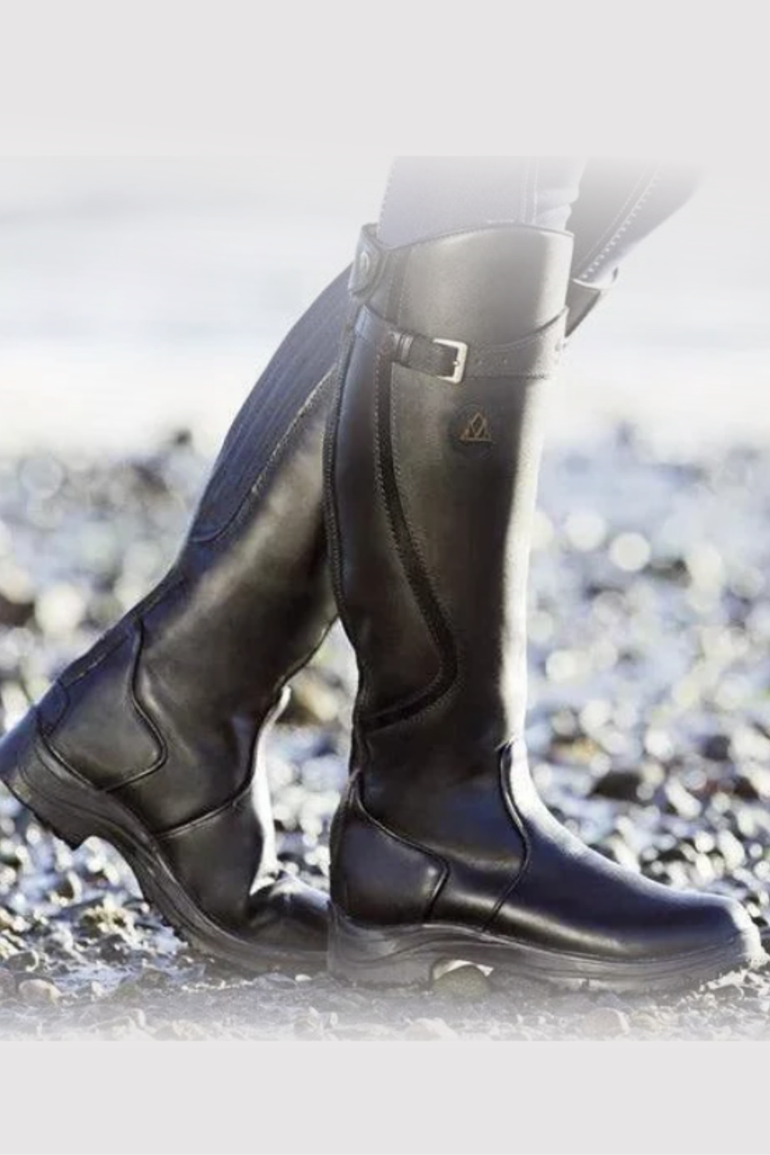Elegante kniehohe Damen Reitstiefel in klassischem Design