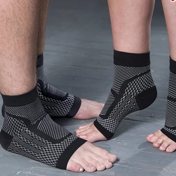 Bequeme Unisex Knöchelbandage mit Kompression für angenehmen Tragekomfort den ganzen Tag.