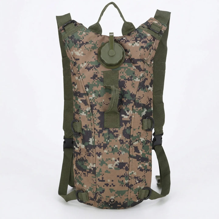 Kompakter Hydrations-Rucksack in Camouflage/Kamel mit integrierter Trinkblase