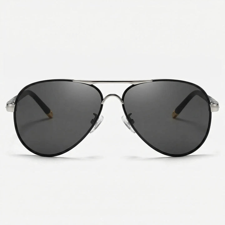 Stilvolles Accessoire: Polarisierte Sonnenbrille im Piloten-Look