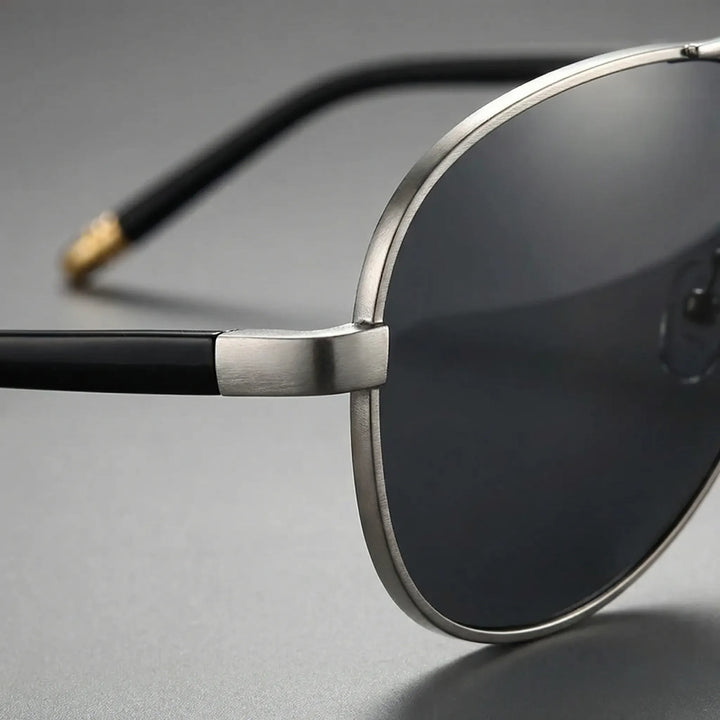 Details der Nasenpads und des Rahmens dieser Pilotenbrille