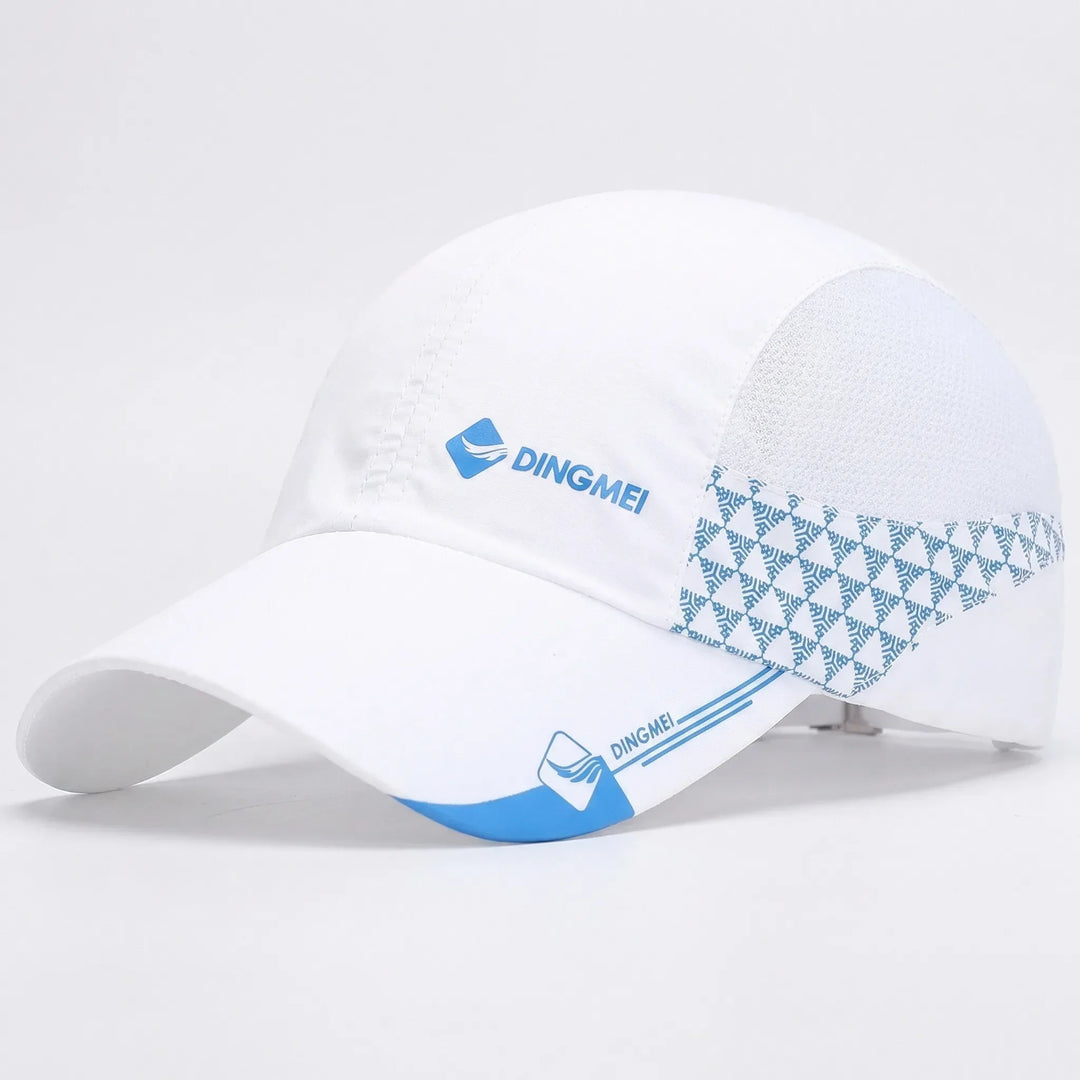 Sommerkappe kombiniert mit lässiger Outdoor-Kleidung