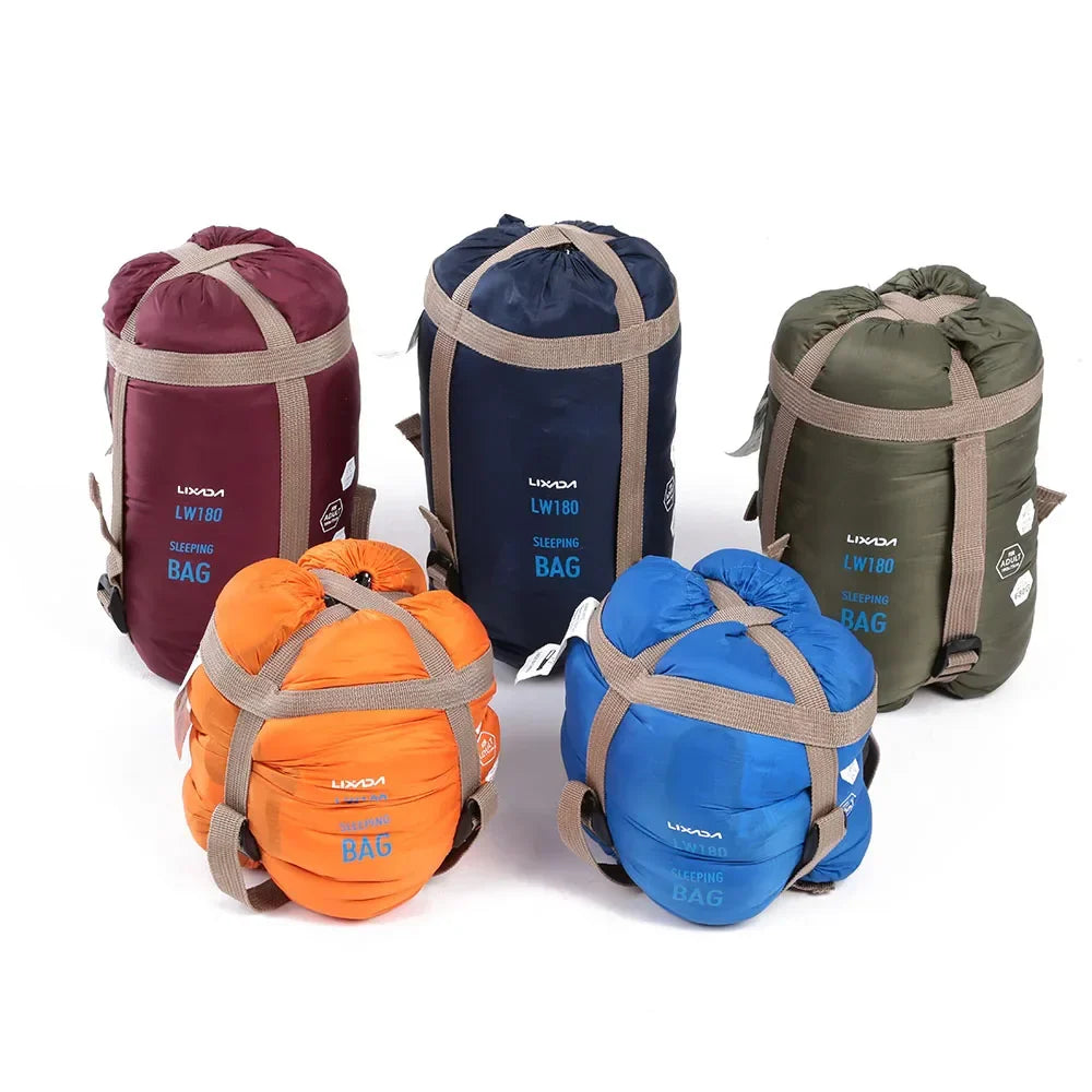 Ergonomischer Schnitt des leichten Schlafsacks für optimalen Schlafkomfort