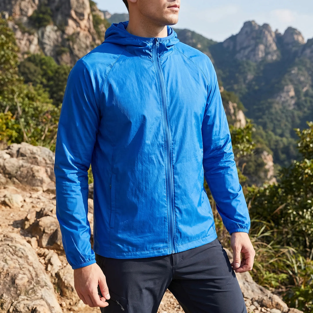 Funktionale Outdoor Jacke für Herren mit hohem Kragen