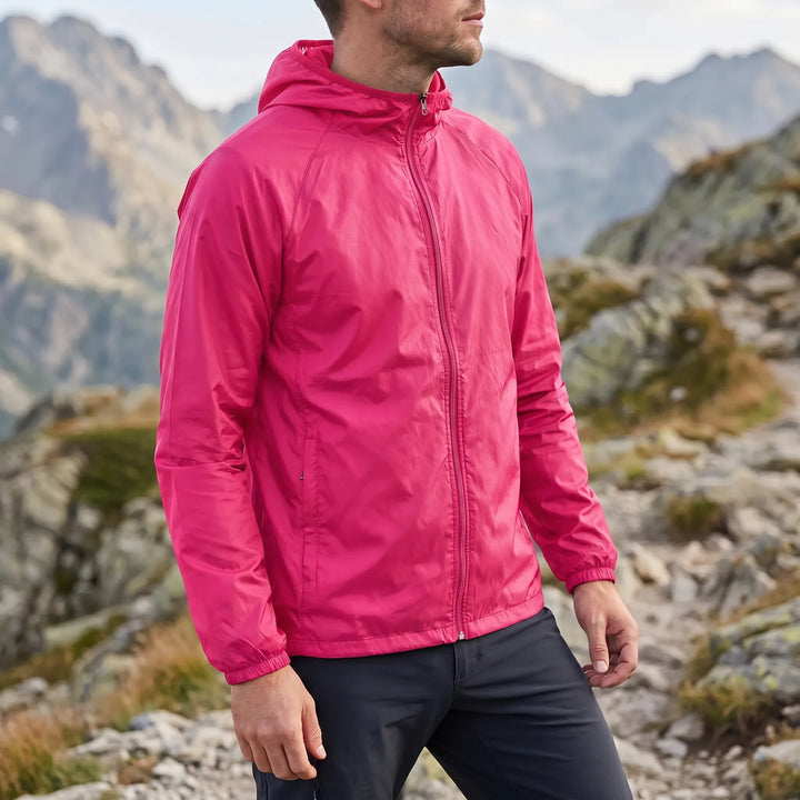 Sportliche Herren Übergangsjacke mit Kapuze von hinten