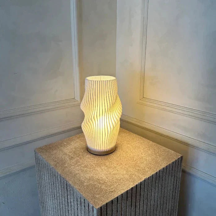 Moderne USB-Tischlampe für stilvolle Beleuchtung