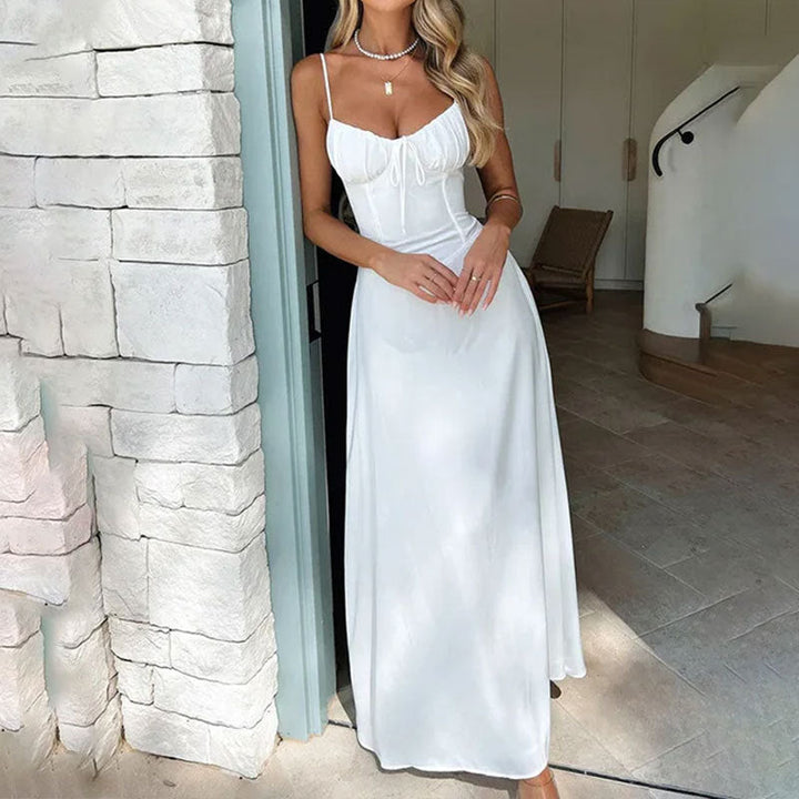 Schickes langes Kleid in Weiß mit schmeichelhaftem Korsett-Oberteil und Schnürdetails