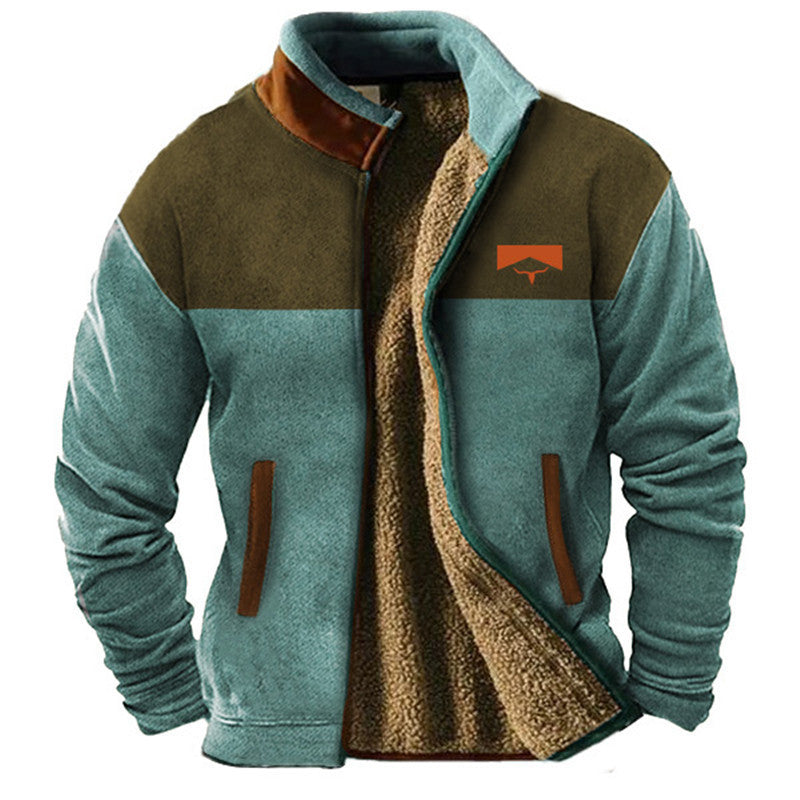 Modische Herren-Fleecejacke mit Stehkragen und praktischen Taschen. Bequeme, leichte Oberbekleidung für Männer.
