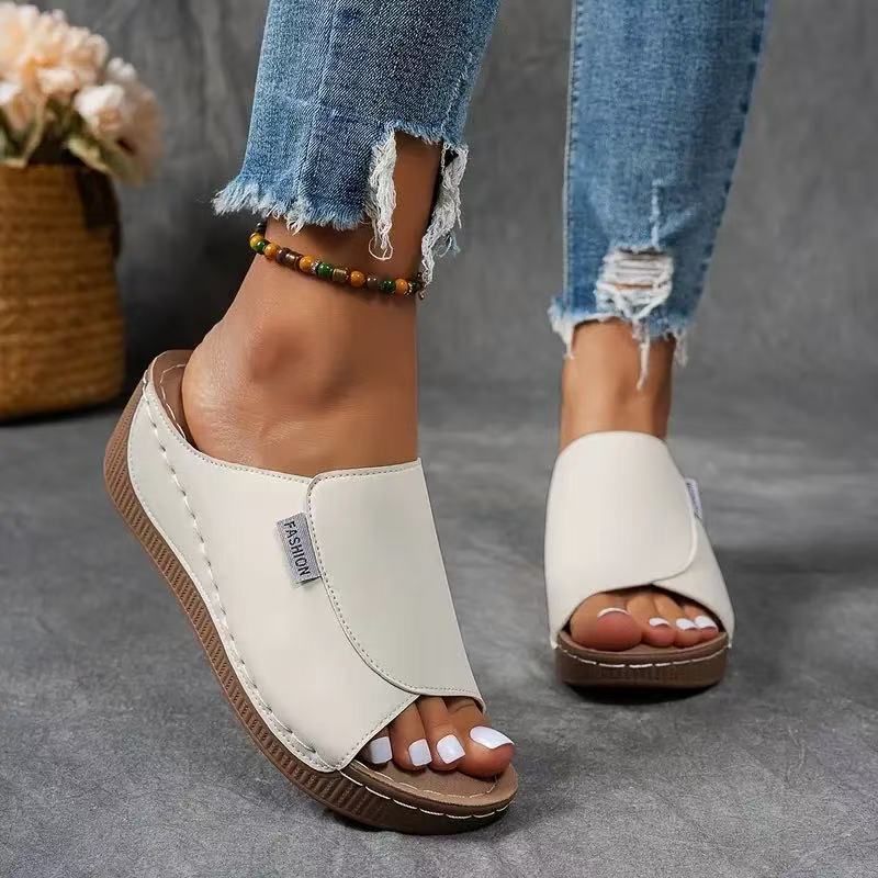 Damen Sandale mit ergonomischem Fussbett in Weiss