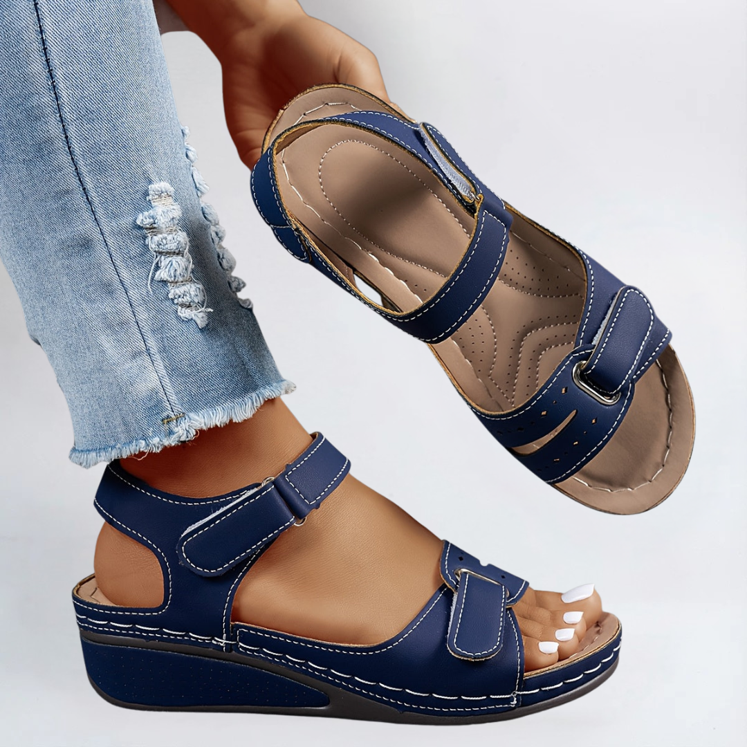 Flexible Damen Komfort Sandalen, orthopädisch, bieten schmerzlindernde Unterstützung beim Gehen im Sommer.