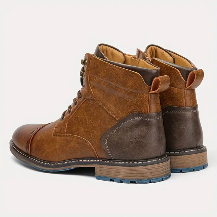 Klassische Herrenschuhe mit orthopädischer Sohle und warmer Innenfütterung im Detail