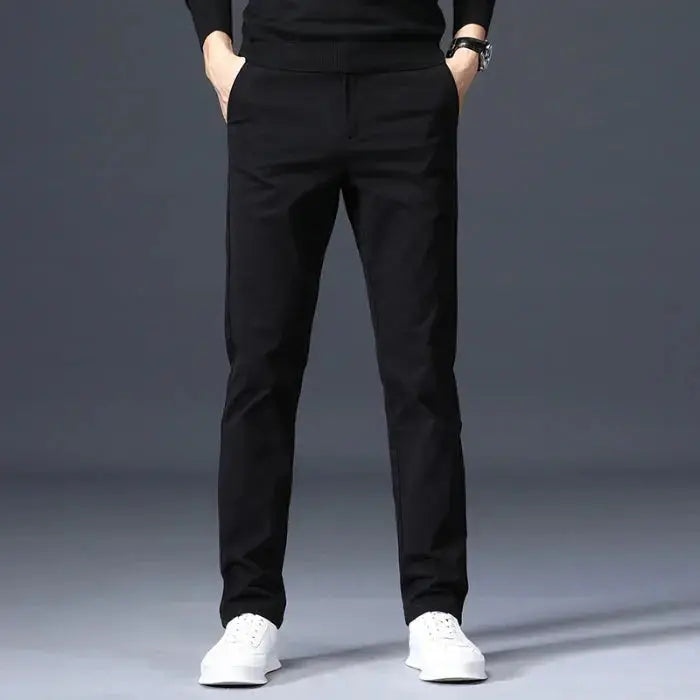 Vielseitige Freizeithose für Herren in elegantem Schnitt mit geradem Bein