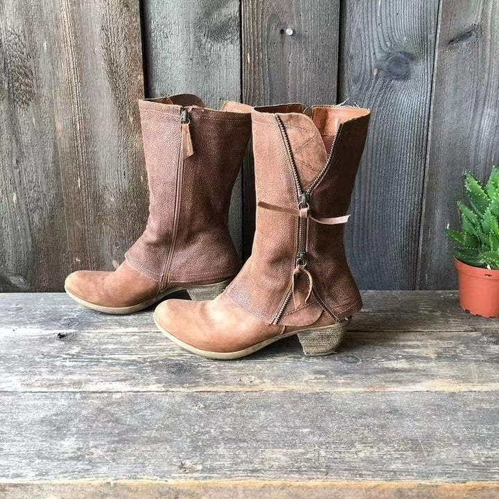 Seitenansicht der Damen Stiefel in Khaki mit Absatz