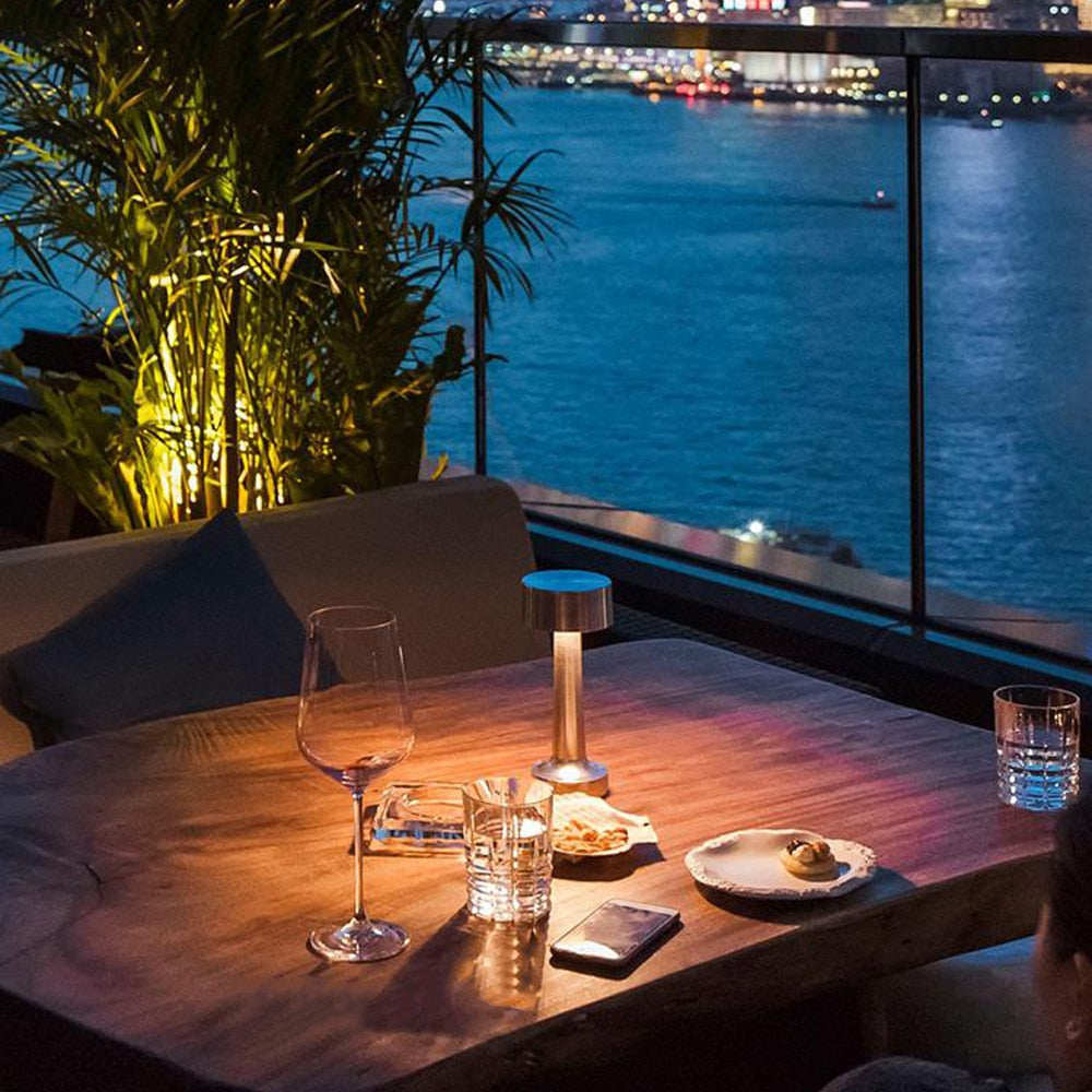 Elegante Tischlampe für Restaurants und Bars - Energiesparend