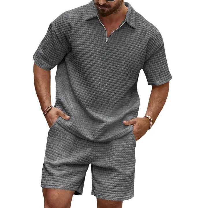 Sommer Outfit Zweiteiler für Herren in Schwarz mit Reißverschluss Polo