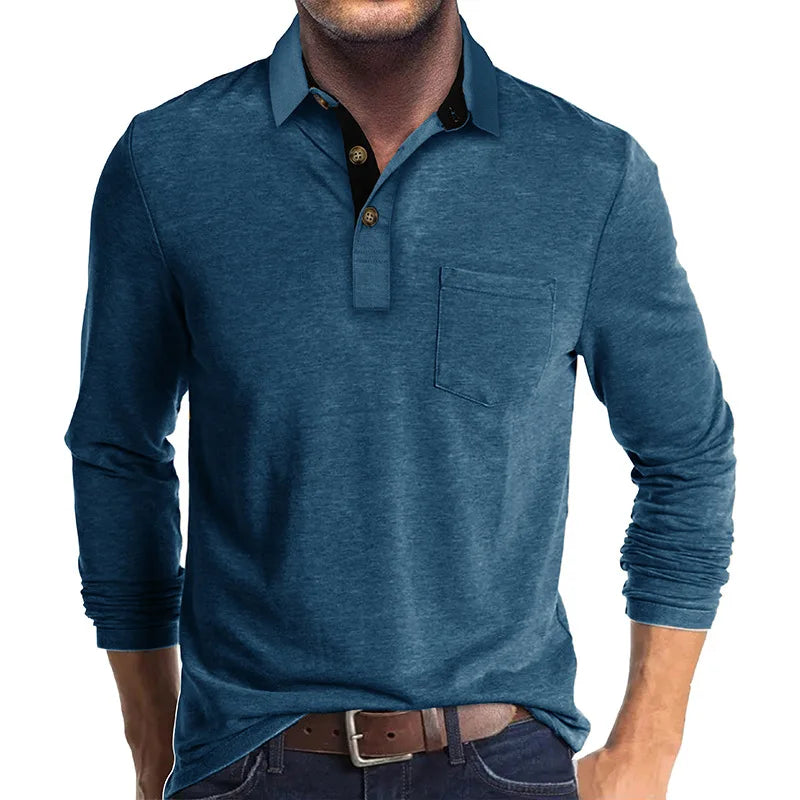 Modisches Herren Langarmshirt in Blau getragen