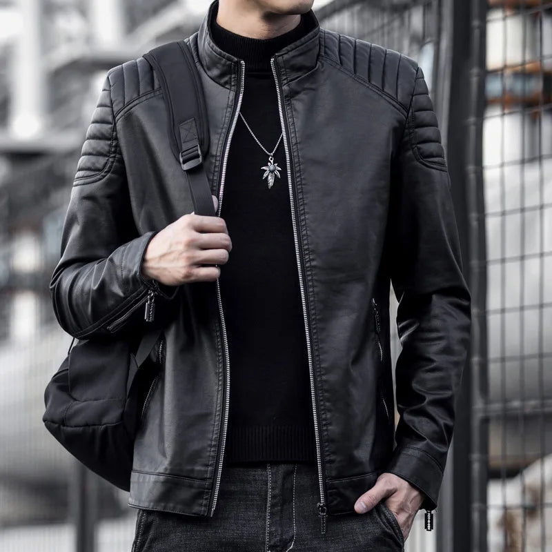 Klassische schwarze Übergangsjacke für Herren im schicken Slim Fit