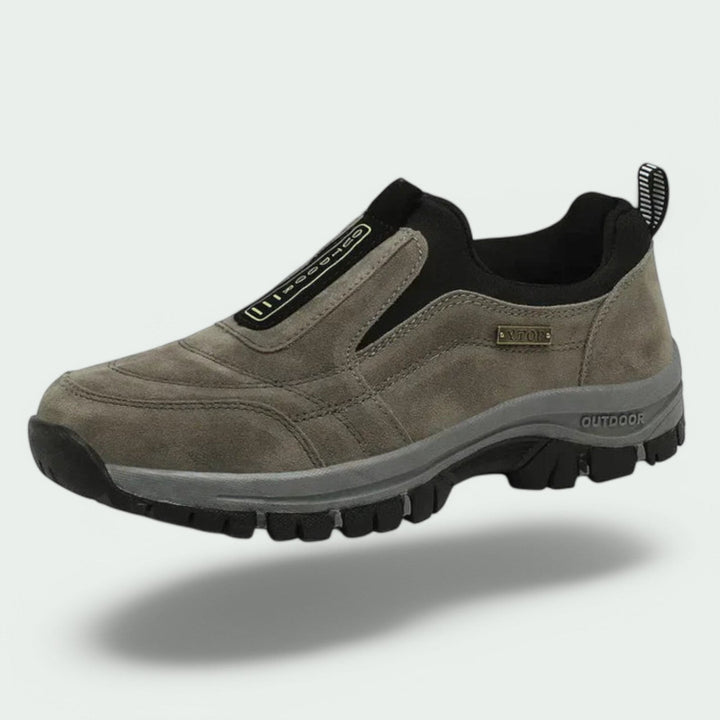Orthopädische Herren Komfort Halbschuhe in bequemer Weite von schräg