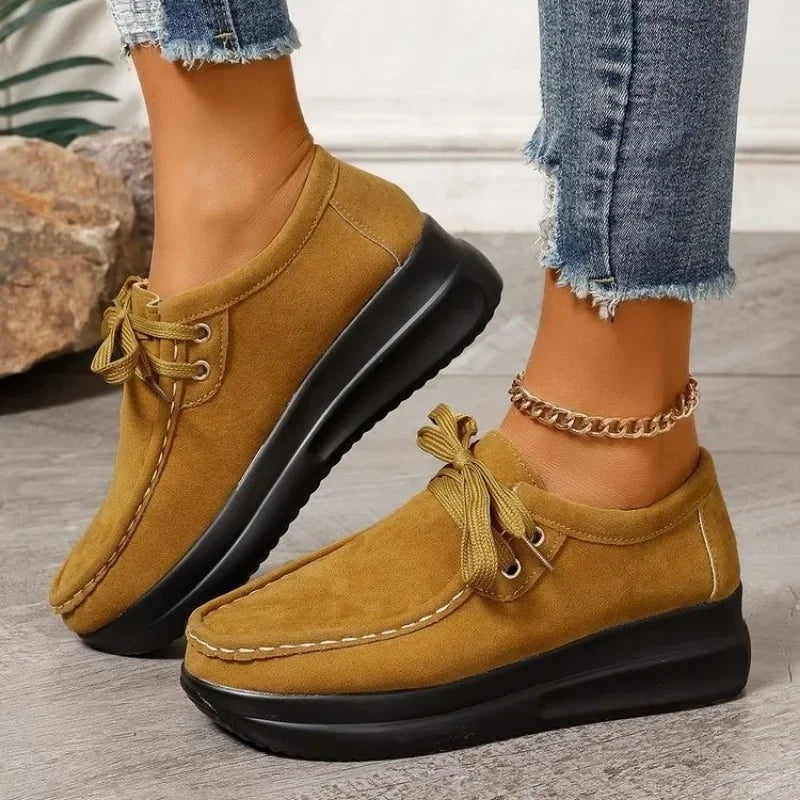 Gelbe lässige Freizeitschuhe für Damen mit rutschfester Sohle