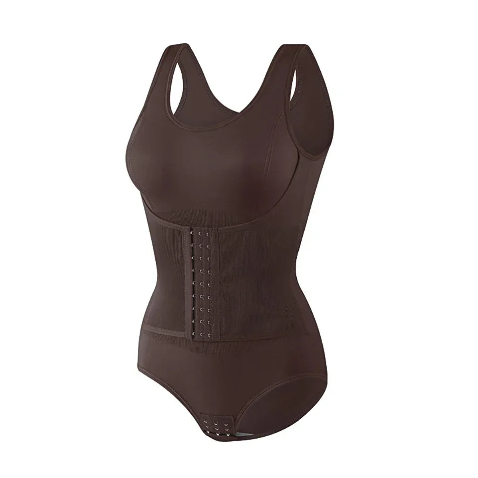 Detailaufnahme des verstellbaren Verschlusses am Bauchbereich des Shapewear Bodys