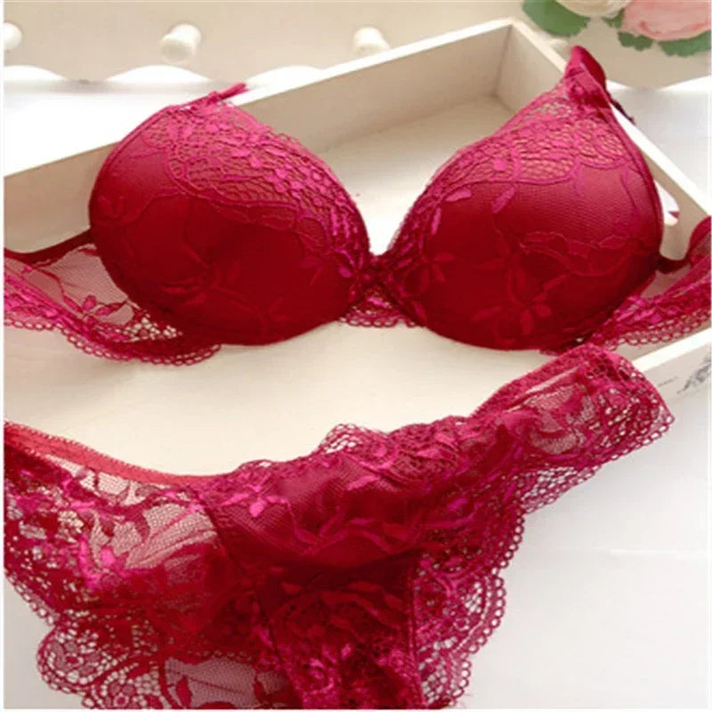 Komplettes Spitzen Lingerie Set mit transparenter Optik und hohem Tragekomfort