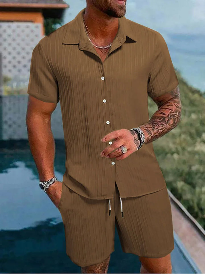Herren Sommer Zweiteiler: Kurzarm Hemd und Shorts, perfekt für lässige Anlässe im Urlaub.