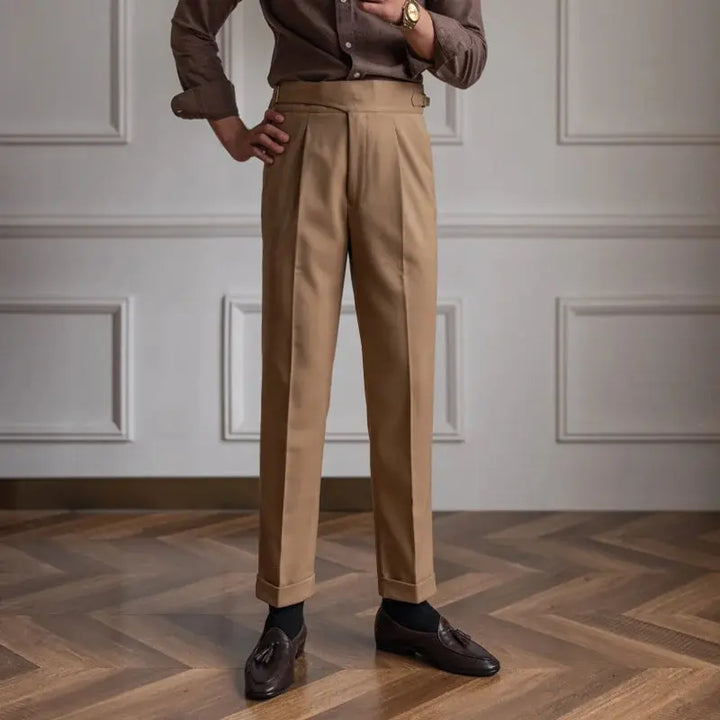 Stilvolle Herren Anzughose, klassische Retro Business Hose in voller Ansicht