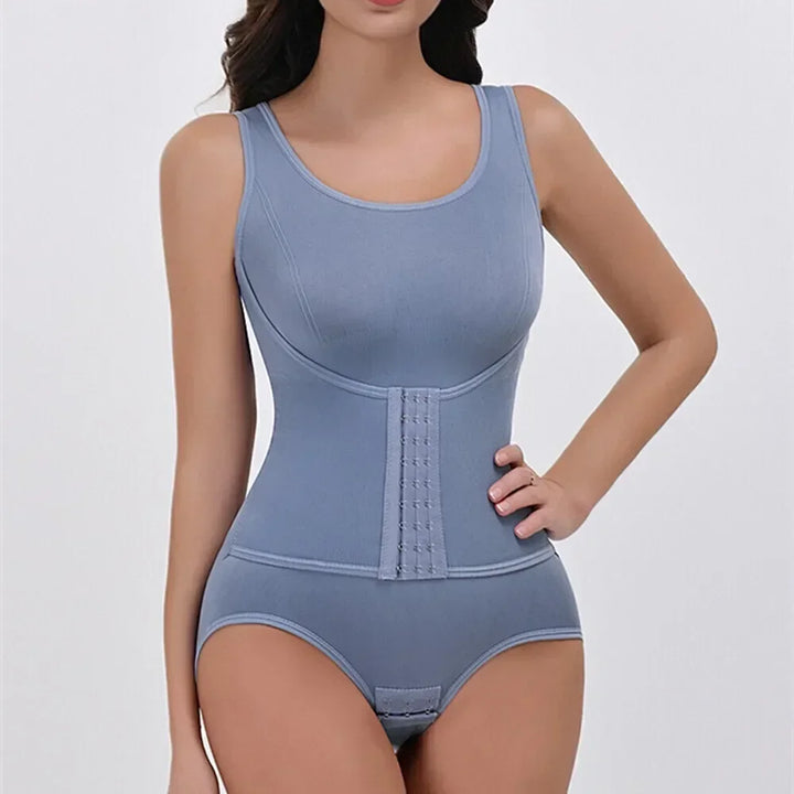 Eng anliegender Shapewear Body für Frauen zur Figurformung und Bauchkontrolle