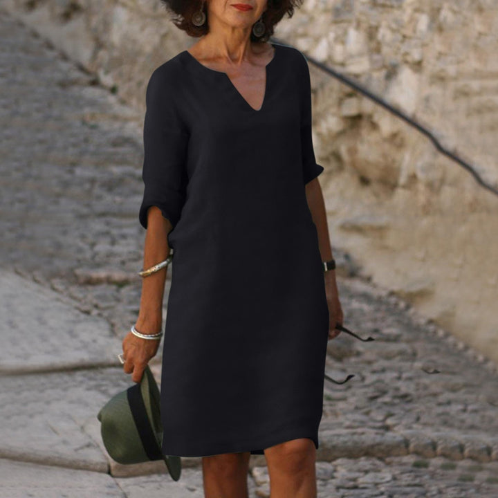 Damen Lagenlook Kleid in Schwarz auf historischem Steinweg