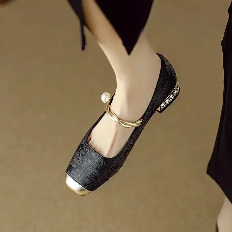 Bequeme Sommerschuhe für Damen mit ergonomischem Fußbett