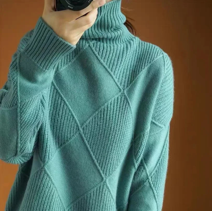 Beiger Damen Strickpullover im Detail, stilvoller Winterlook