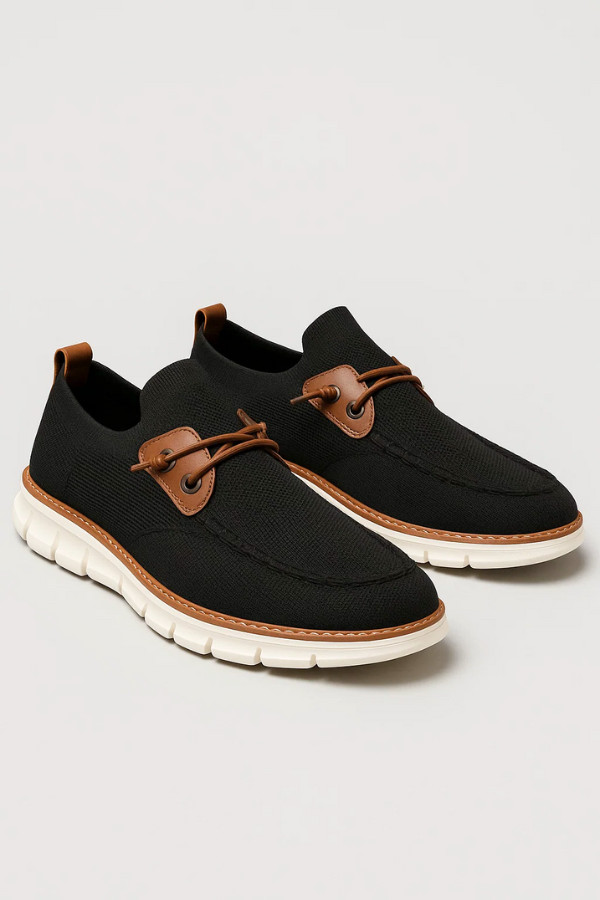 Schwarze Herren Slip-On Sneaker im Paar präsentiert