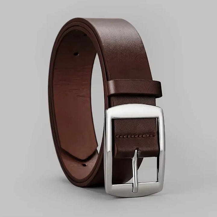 Mode-Accessoire: Cognacfarbener Herrengürtel mit Dornschließe. Für einen eleganten und modernen Look.