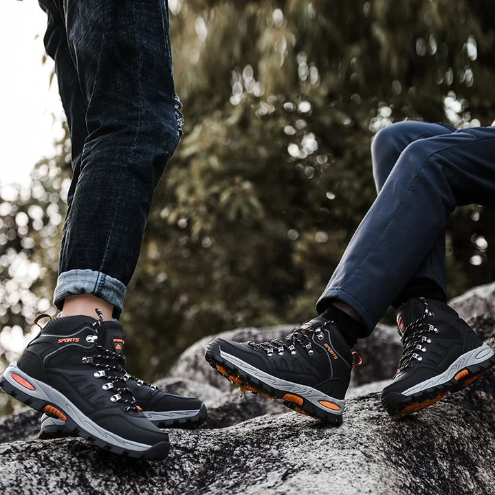 Komfortable, robuste Damen Wanderschuhe knöchelhoch, rutschfest, ideal für lange Trekkingtouren.