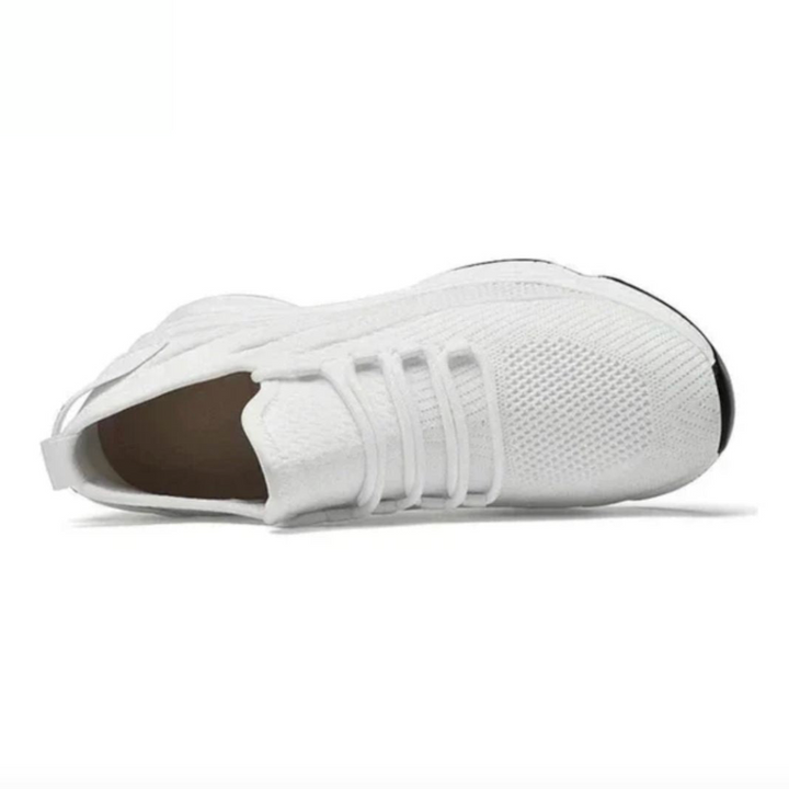 Moderne Männerschuhe für die Freizeit: Komfortable Sneaker mit versteckter Erhöhung & atmungsaktivem Material.