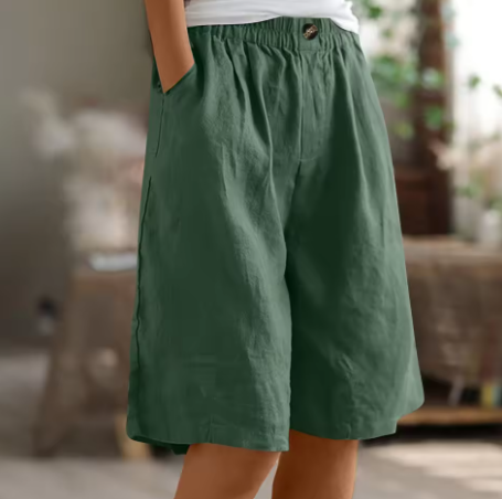 Kurze Hose weites Bein, bequeme Damenmode für den Alltag
