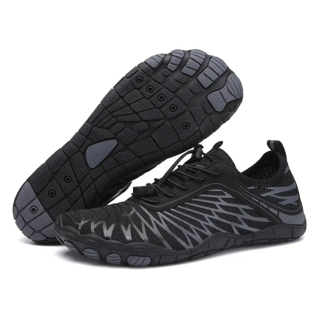 Detailansicht der schwarzen SmartStep Barfußschuhe mit rutschfester Sohle