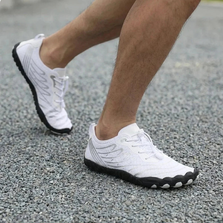 Ein Paar NaturaRun Barfußschuhe. Unisex-Design, ideal als Winterschuh für Komfort & Gesundheit.
