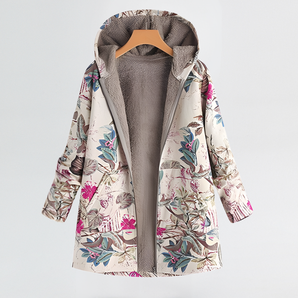 Damen Jacke im floralen Vintage-Look auf einem Kleiderbügel
