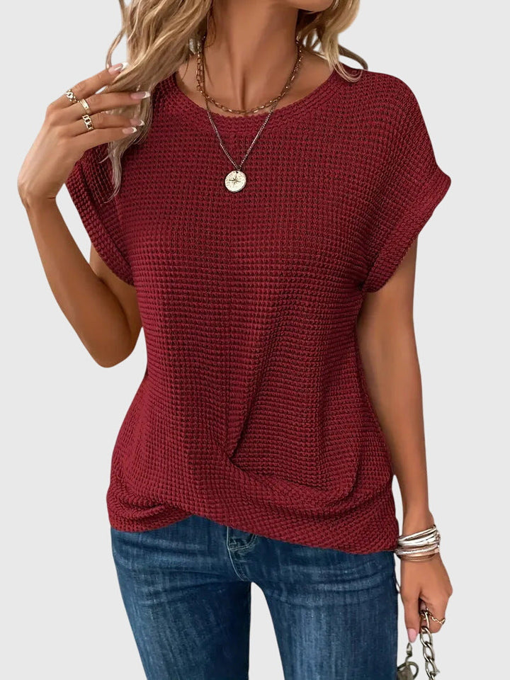 Modische Sommermode: Waffelstrick Oberteil für Damen in lässigem Stil