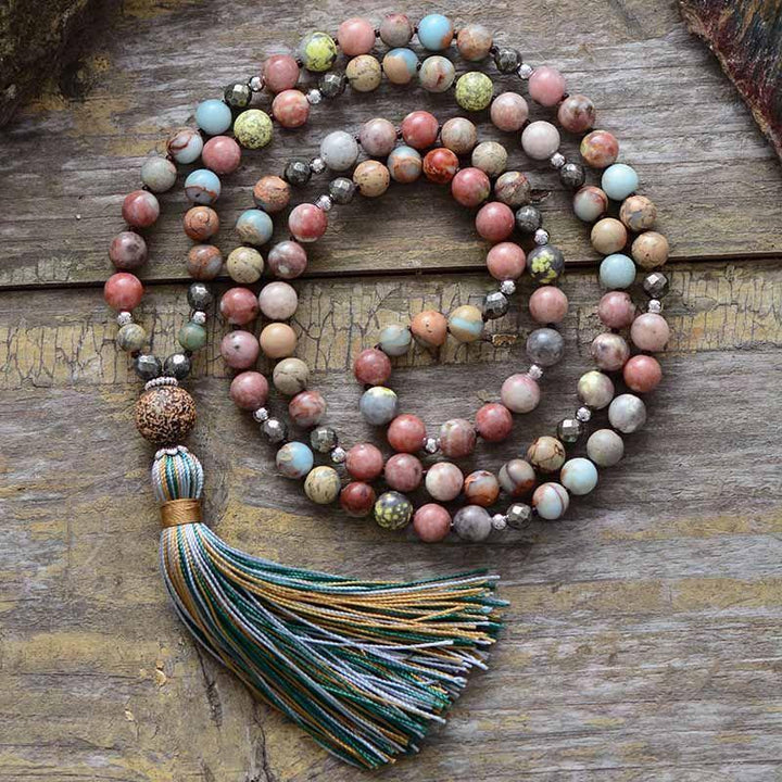 Vintage Halskette mit 8mm Natursteinen, Pyrit, bunter Quaste, Yoga Schmuck für Damen.