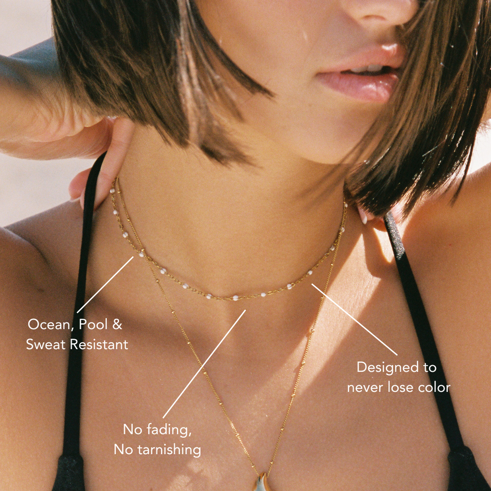 Elegante Damen Perlenkette (Choker-Stil), weißgoldfarben, wasserdicht, antiallergen.