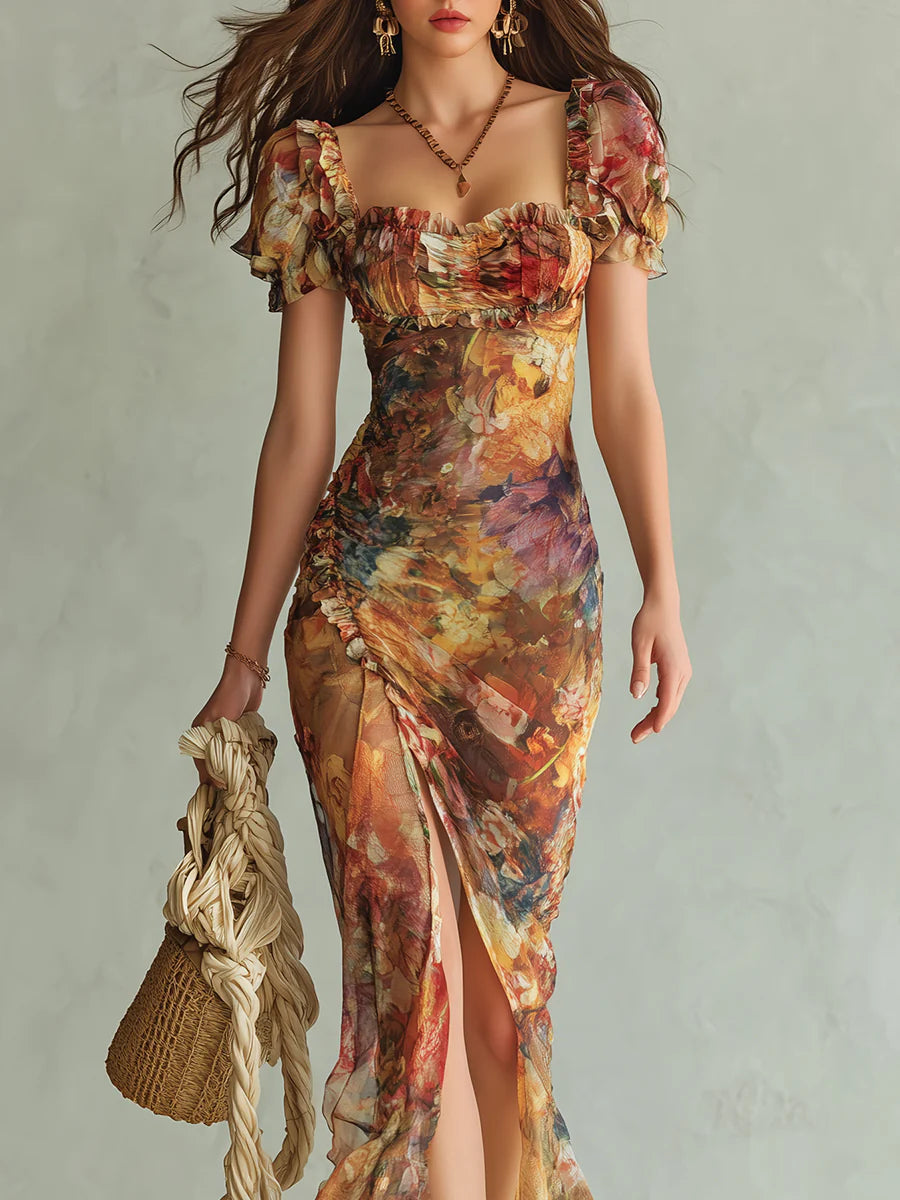 Schickes geblümtes Damen Maxikleid. Fließende Passform und elegantes Blumenmuster, ideal für festliche Anlässe.
