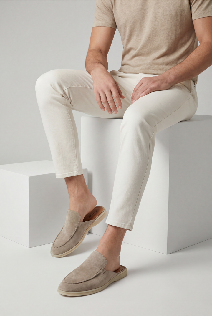 Komfortable Herren Mule Pantolette mit offener Ferse in Grau-Orange, ideal als Freizeitschuh.